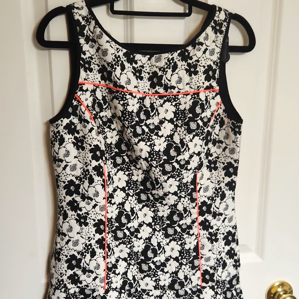 Banana Republic NWT Size 6 Sleeveless Black White Pink Floral Print Dre…